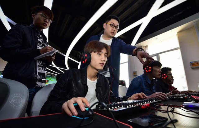 Những hình ảnh tại trường học đào tạo game thủ chuyên nghiệp tại Trung Quốc