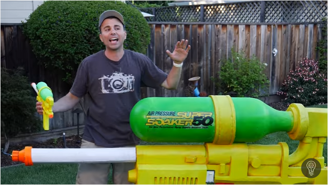 Cận cảnh khẩu súng phun nước lớn nhất thế giới với sát thương cực lớn