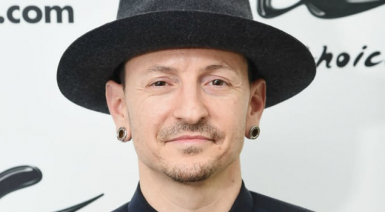 Giọng hát chính của nhóm Linkin Park treo cổ tự sát