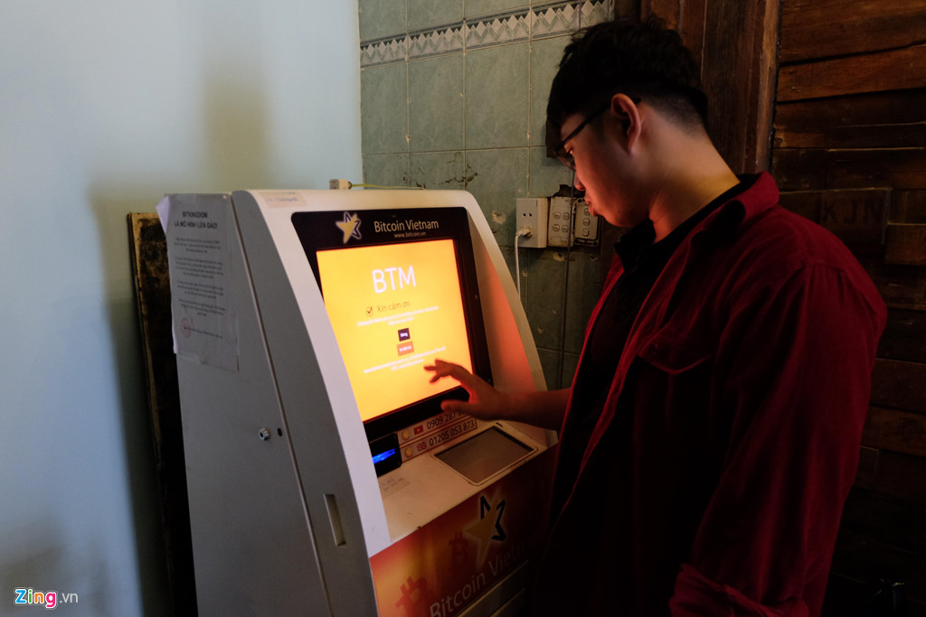 Máy ATM Bitcoin trong tiệm ăn ở Sài Gòn