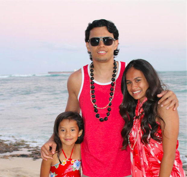 Ông bố tịch thu điện thoại của con gái tiện tay troll cô bé thêm khiến cư dân mạng cười nghiêng ngả