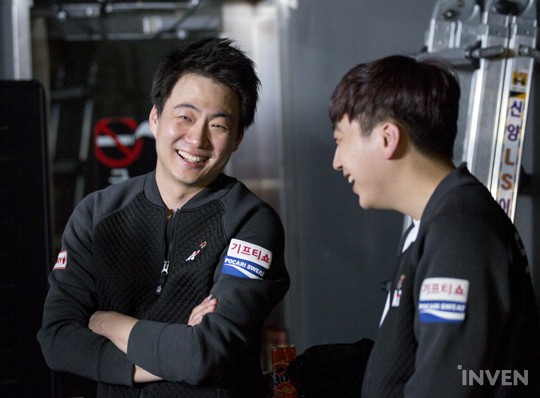 LMHT:KT Score tỏ ra giận dữ khi Huấn luyện viên trưởng bảo anh chơi Amumu đi rừng