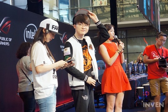 Faker bất ngờ tại sự kiện ChinaJoy 2017 tại Trung Quốc