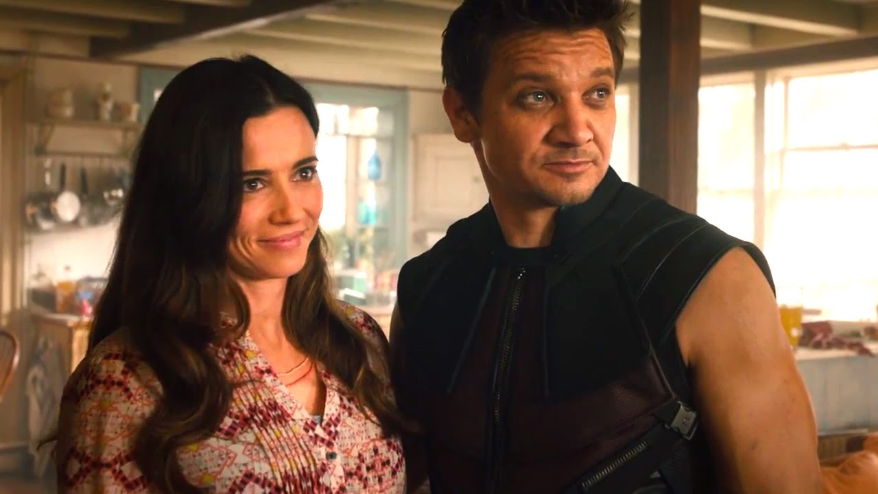 Jeremy Renner muốn Hawkeye được "quan tâm" nhiều hơn trong "Avengers: Infinity War"