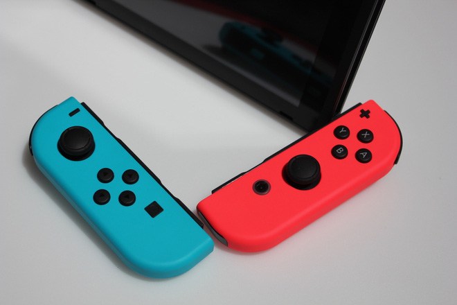 Nintendo bị kiện vì Switch vi phạm bằng sáng chế tay cầm chơi game cho iPhone