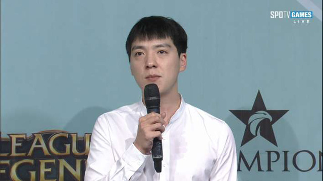 SKT T1 Kkoma được phỏng vấn và trả lời bằng những câu nói vô cùng thấm thía