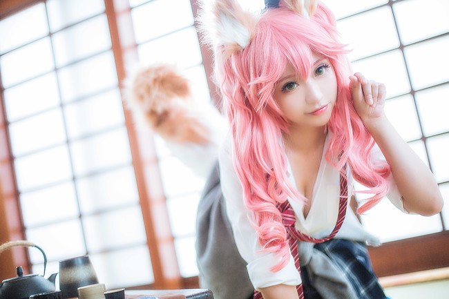Cosplay Cửu Vĩ Linh Hồ cực dễ thương và gợi cảm buổi sáng