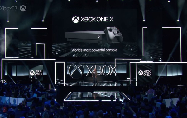 Xbox One X có lượng đơn đặt trước bán nhanh nhất lịch sử Xbox