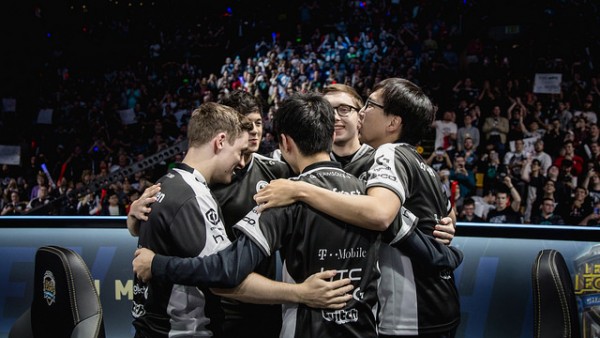 LMHT: TSM đã làm nên lịch sử, đuổi kịp thành tích của SKT T1 ở khía cạnh khu vực