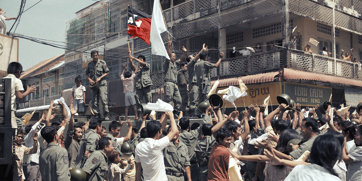 "First They Killed My Father "- Tâm huyết của Angelina Jolie dành cho Campuchia