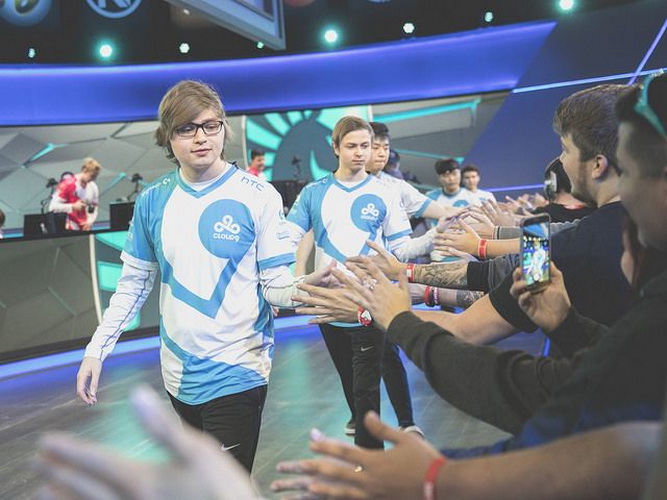 CKTG 2017: Cloud9 càn quét vòng bảng trong ngày thi đấu khởi động đầu tiên