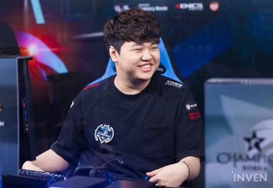 ESPN đánh giá xạ thủ tại CKTG 2017 : PraY vượt qua Bang để đứng đầu