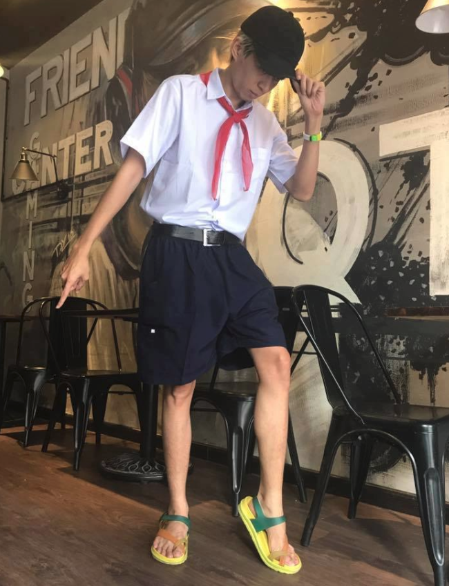 Không đi CKTG, QTV chuyển sang làm Vlog siêu "bựa" với chủ đề: "Làm thế nào để trở thành tuyển thủ chuyên nghiệp"