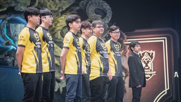 HLV Tinikun cùng các học trò đã hủy diệt Fnatic như thế nào?