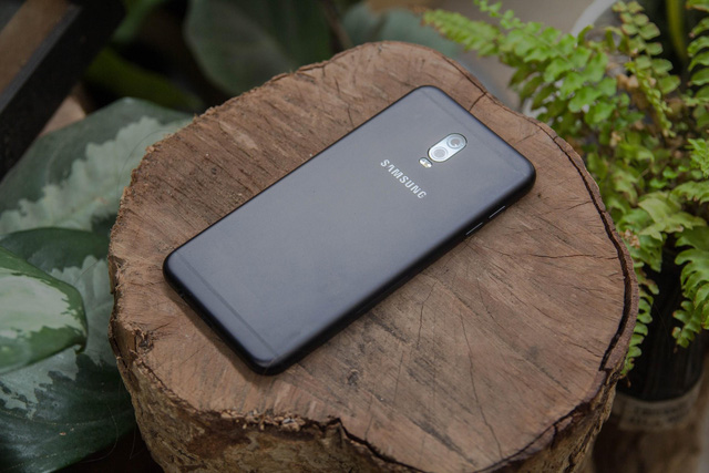 Dòng smartphone tầm trung đã có thêm một đại diện ưu tú - Samsung Galaxy J7+