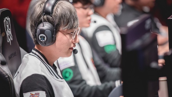 LMHT: Khi thi đấu thì các thành viên SKT T1 trở nên vô cùng nghiêm túc