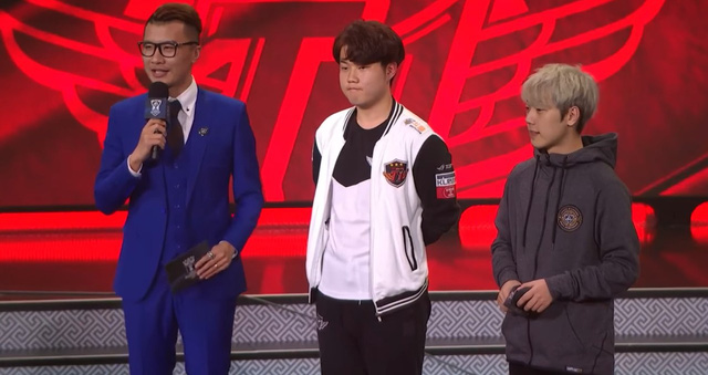 SKT Huni:"Lần này mẹ và em trai tôi qua đây nên tôi mới gặp được những may mắn liên tiếp như vậy."