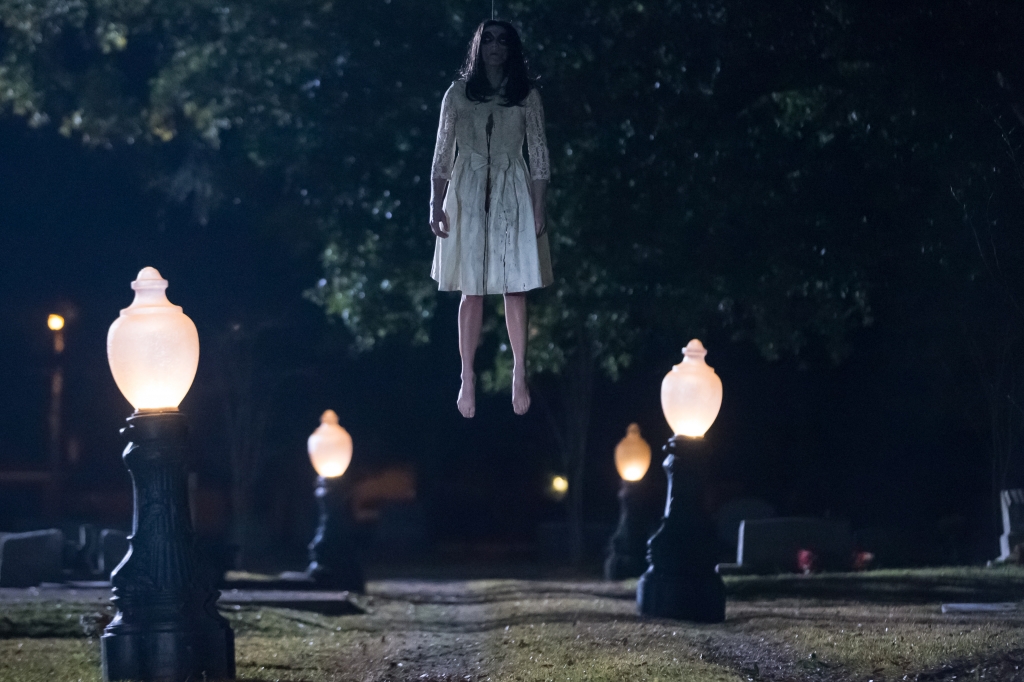 “Xác Chết Đêm Trăng”: một tác phẩm kinh dị nhạt nhòa gây thất vọng