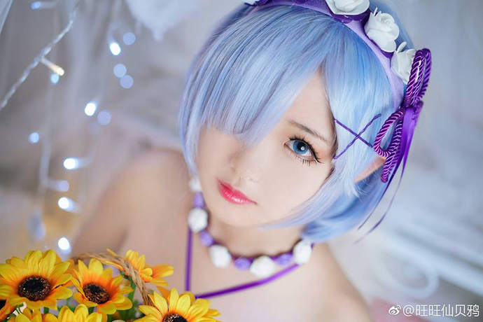 Ngắm cosplay nàng hầu Rem cực dễ thương làm cho người hâm mộ tan chảy