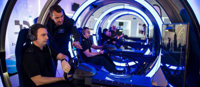 Cảnh sát Anh được dạy lái xe thông qua việc chơi game