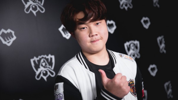 LMHT: Misfits cũng là một trong những đối thủ mà Huni lo ngại