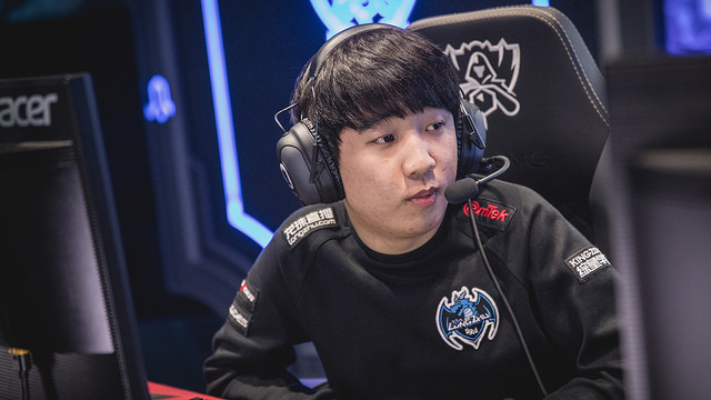 Longzhu Khan: “Vì tôi đã thua trận nên cũng không có gì nhiều để nói cả”