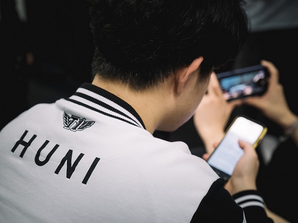 SKT Huni: “Chúng tôi không bao giờ bỏ cuộc!”