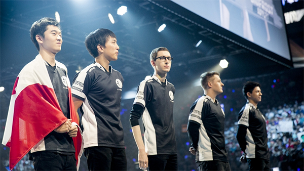 LMHT: Lương của tuyển thủ LCS Bắc Mỹ tăng lên tối thiểu 75.000USD/năm trong mùa giải trới