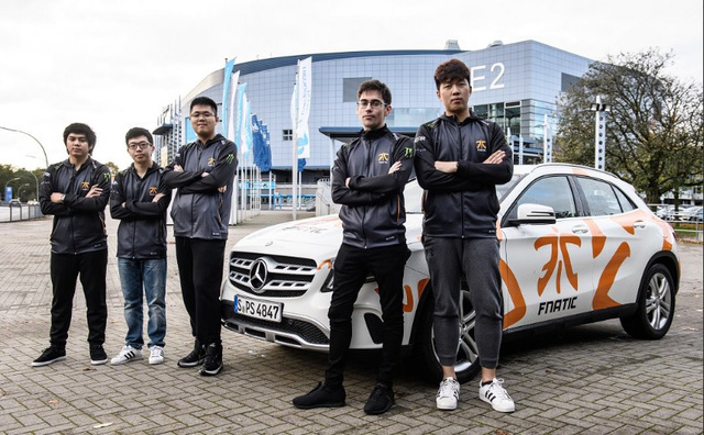 DOTA 2: Ban tổ chức Major chơi sáng cho các tuyển thủ mượn hẳn MercedesBenz đi thi đấu