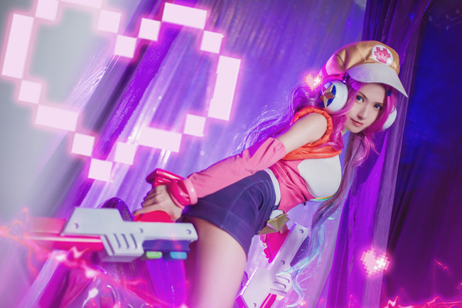 Cosplay Miss Fortune Giả Lập siêu xinh đốn tim người hâm mộ