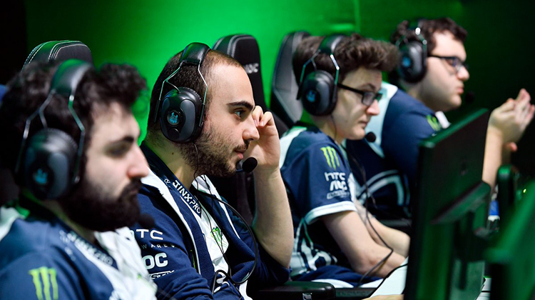 DOTA 2: Liquid đăng quang Minor Dota Pit với màn comback thần thánh trước Vici Gaming