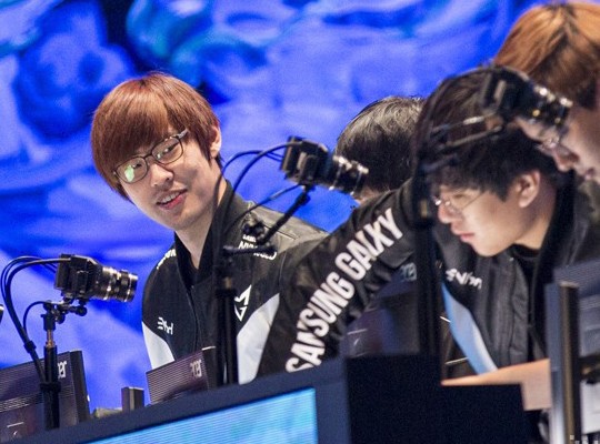 LMHT: Ambition đã chọn được trang phục vinh danh cho mình