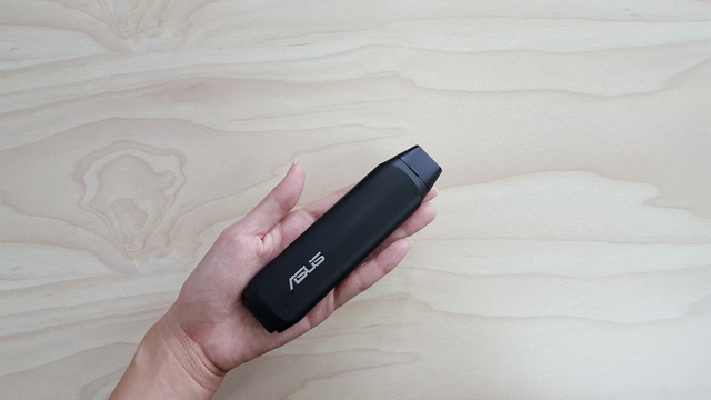 Xuất hiện máy tính nhỏ gọn trong lòng bàn tay có thể bỏ túi đem đi bất cứ đâu