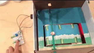 Làm game Flappy Bird bằng bìa các-tông vô cùng công phu và độc đáo