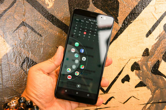 HTC U11 Plus bộ nhớ RAM 6 GB được bán vào tháng 12