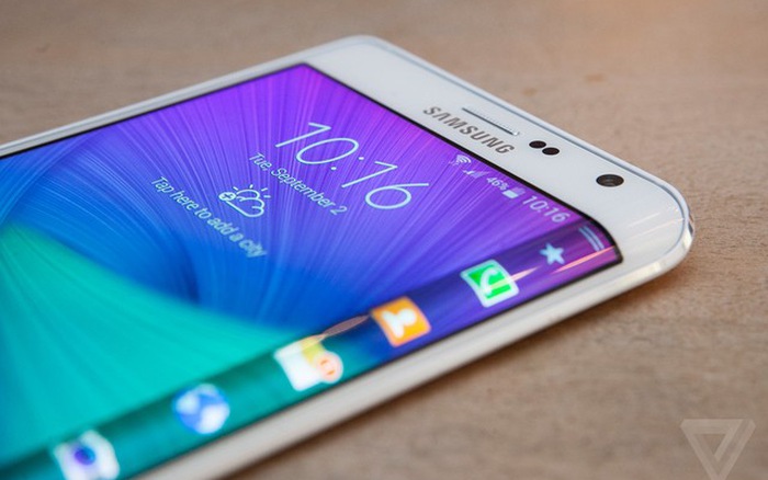 Samsung đăng ký bản quyền smartphone màn hình cong kiểu mới