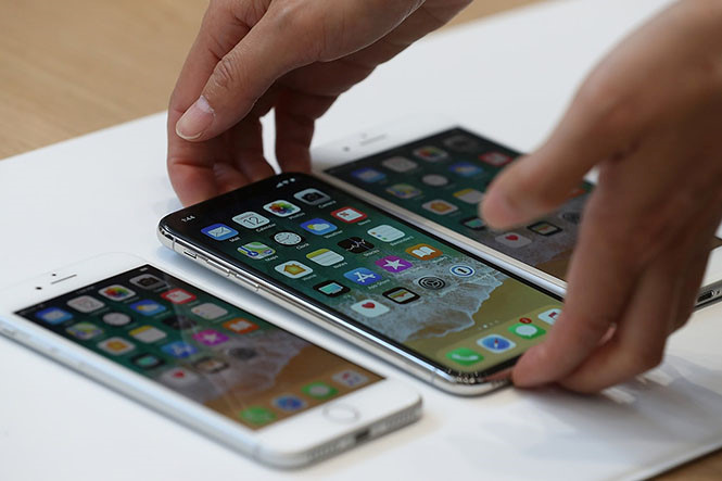 Doanh số iPhone X vượt trội so với iPhone 8 và 8 Plus