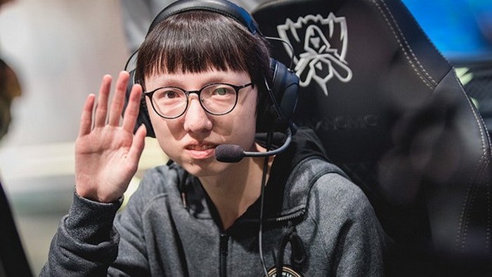 LMHT: Thêm một tuyển thủ chịu phạt tiền do văng tục trên livestream