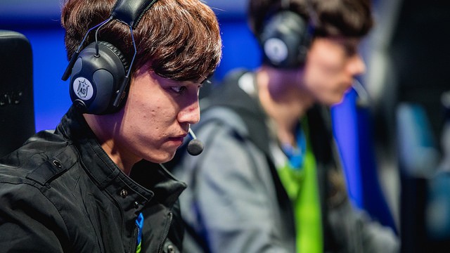 Fan hâm mộ Bắc Mỹ: "Tuyển thủ nước ngoài nên học Tiếng Việt để chung đội với Levi"