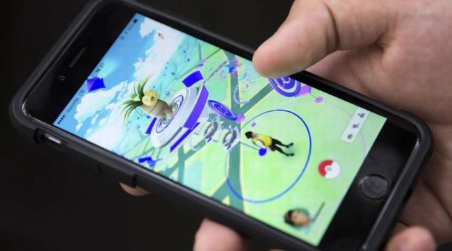 Pokemon GO: Người chơi bị ... lấy mất xe trong lúc bắt Pokemon