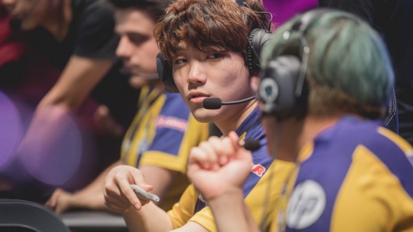 LMHT: Easyhoon sẽ tiếp tục gắn bó lâu dài với Vici Gaming