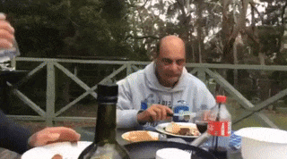 16 tai nạn ngớ ngẩn của những người sang năm mới rồi mà vẫn chưa hết xui 7