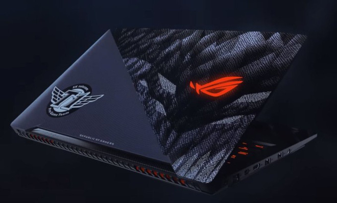 [CES 2018] ASUS ra mắt mẫu laptop chơi game đặc biệt, cấu hình khủng, có chữ ký của Faker