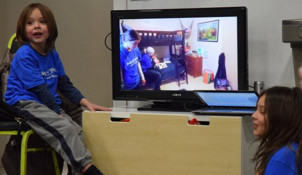 Game thủ nhí mắc bệnh hiểm nghèo được tặng trọn bộ máy chơi game đáng mơ ước