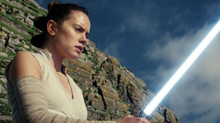 Star Wars: The Last Jedi trở thành tựa phim có doanh thu cao nhất năm 2017
