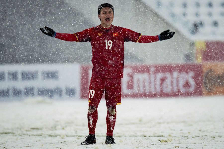 Không phải "crush quốc dân" Bùi Tiến Dũng, đây mới là người hùng được truyền thông Trung Quốc ngợi khen nhiều nhất