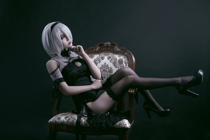 Cosplay Nier: Automata theo phong cách gợi cảm xịt cả máu mũi