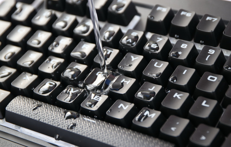 [Review] Corsair K68 RGB: Bàn phím cơ chơi game không sợ nước?