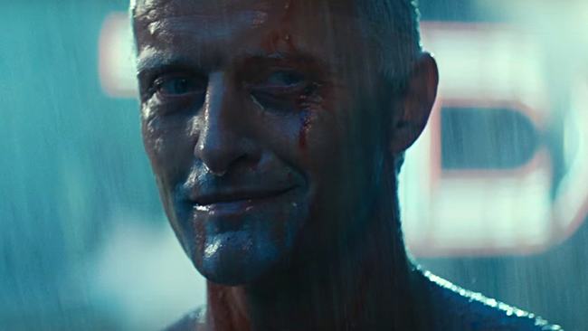 Những khoảnh khắc “tùy cơ ứng biến”  để đời trong phim ảnh