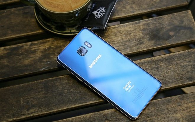 Những smartphone cận cao cấp đáng mua dịp cận Tết